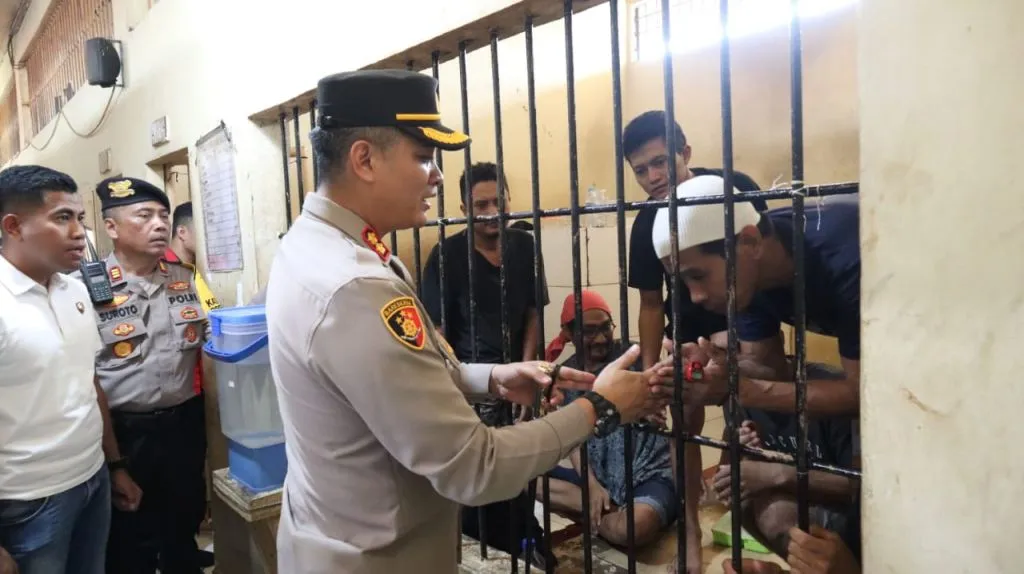 Kapolres Kotabaru Kunjungi Para Napi si Lembaga Pemasyarakatan