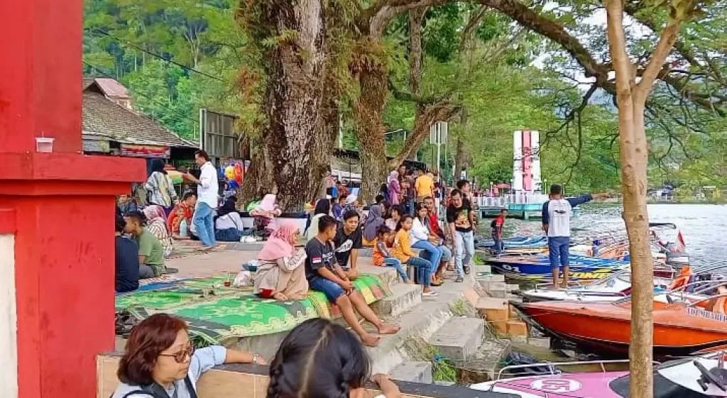 Selama Libur Lebaran, Telaga Ngebel Ponorogo Raup PAD Ratusan Juta