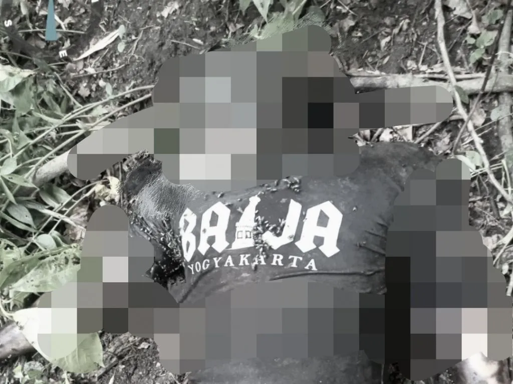 Seorang Pria Ditemukan Tewas Membusuk di Pinggir Sungai Wareng