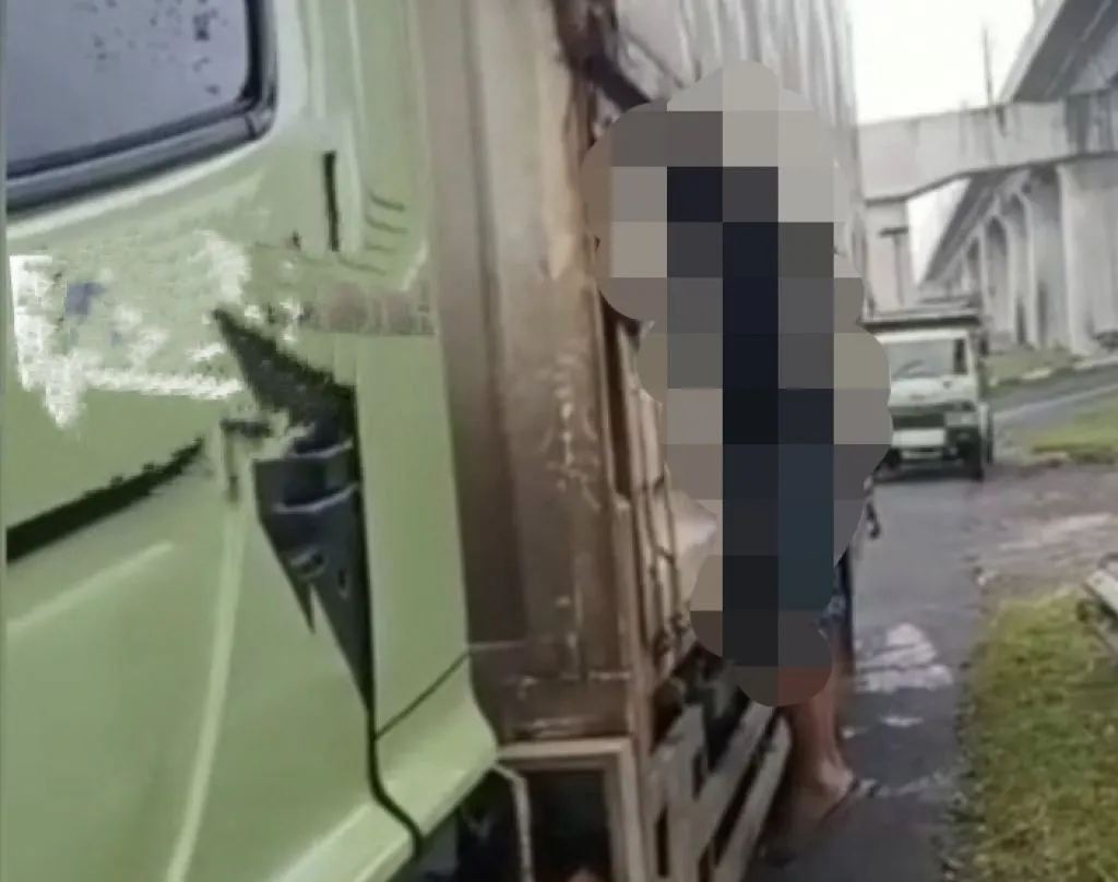 Misterius, Mayat dengan Kondisi Tangan dan Kepala Terhimpit Wingbox Truck Kontainer