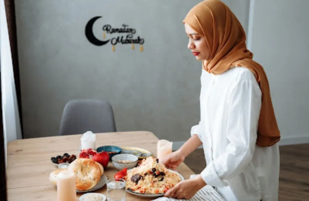 Lebih dari 55% Masyarakat Indonesia Mengakui Pengeluaran Lebih Banyak saat Ramadan