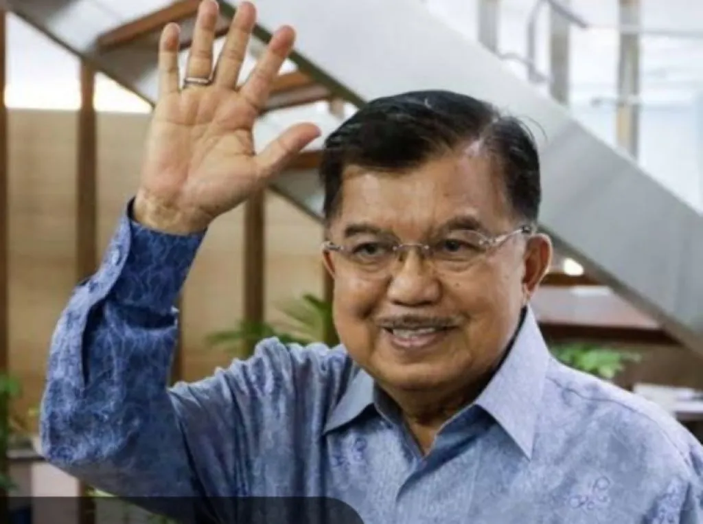 Soal Bagi-Bagi Amplop Bergambar PDIP, JK: Itu Kampanye Terselubung