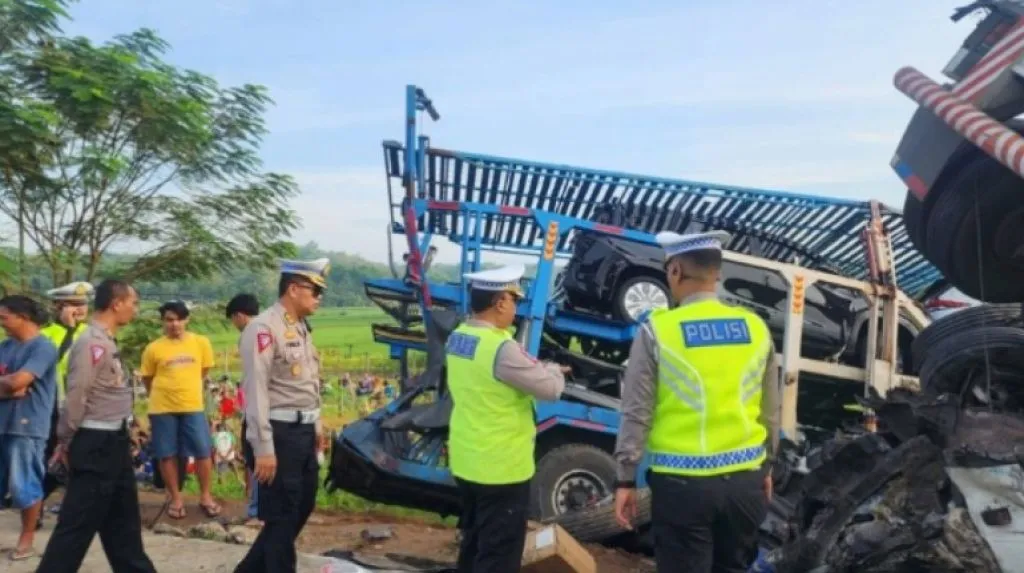 Kecelakaan di Tol Semarang-Solo, Tronton Tabrak 8 Mobil, 7 Orang Tewas