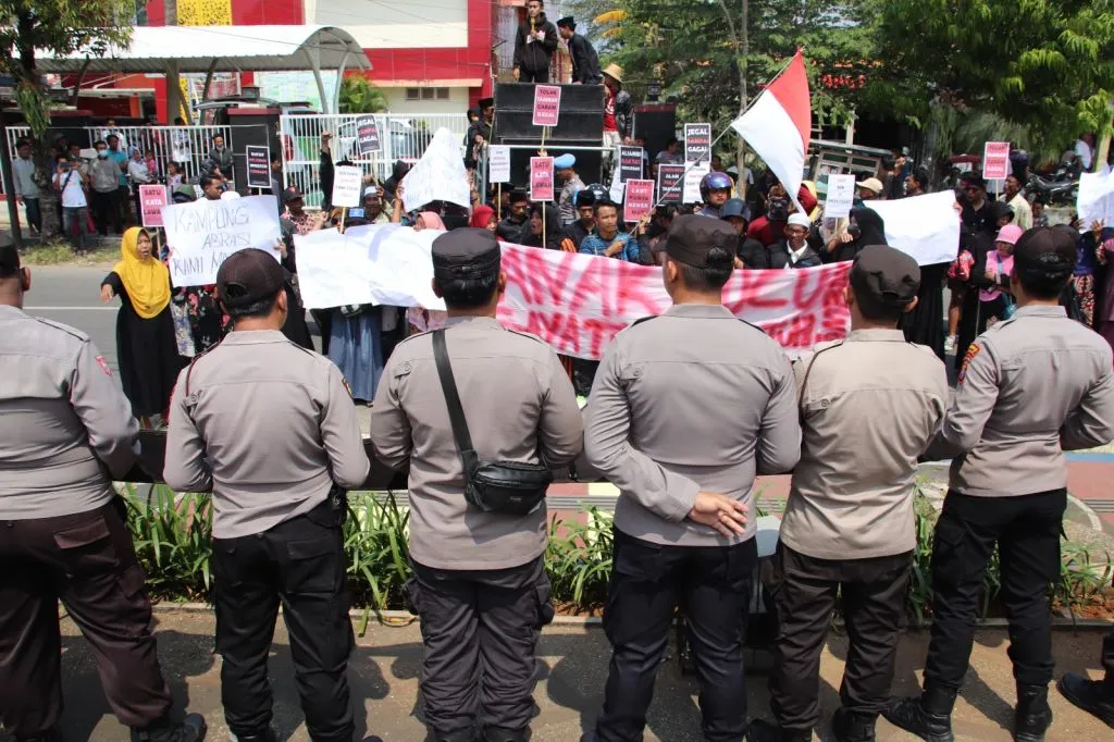Demo Kantor BPN, Warga Gersik Putih Desak Cabut SHM Kawasan Pantai