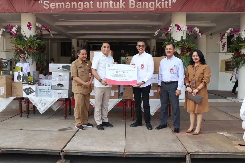Untuk Percepatan Layanan, Bank Jatim Bantu Pemkot Surabaya 120 Unit PC
