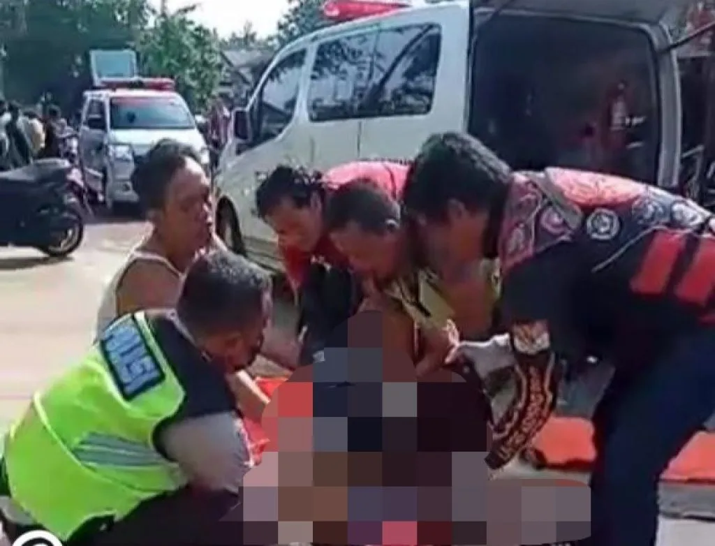Gagal Salip Truk, Ayah dan Anak Tewas Mengenaskan