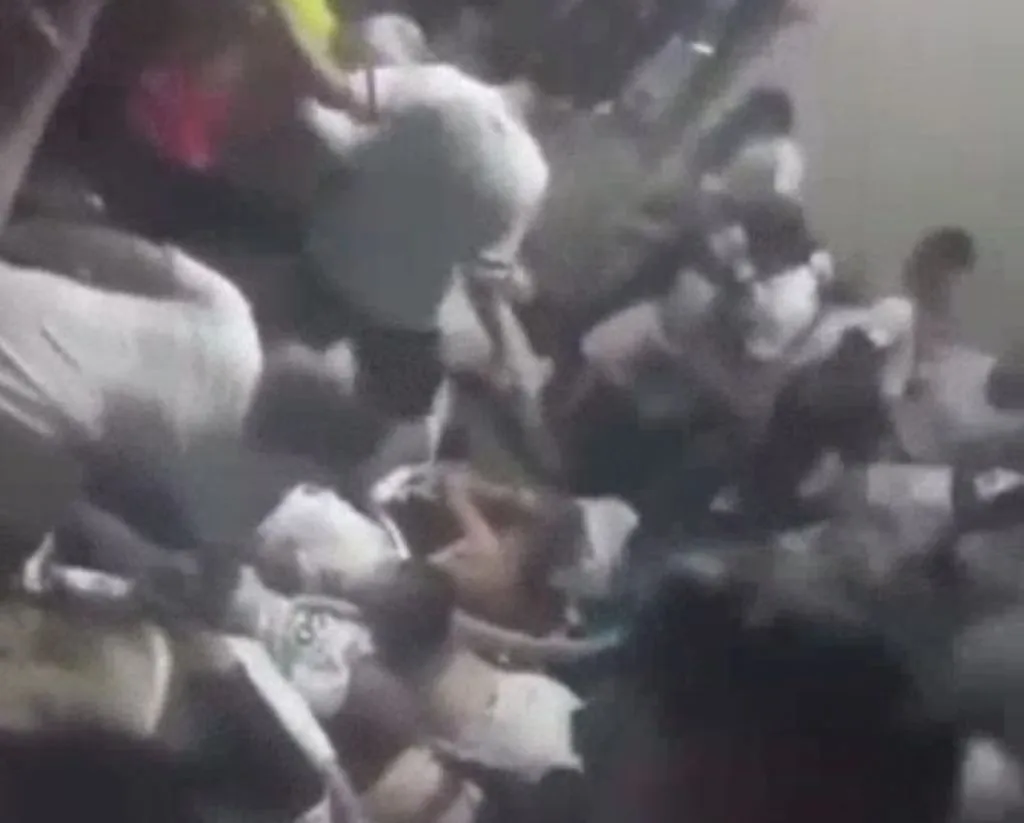 Mirip Tragedi Kanjuruhan! 12 Orang Tewas Dalam Kerusuhan Sepakbola di El Salvador