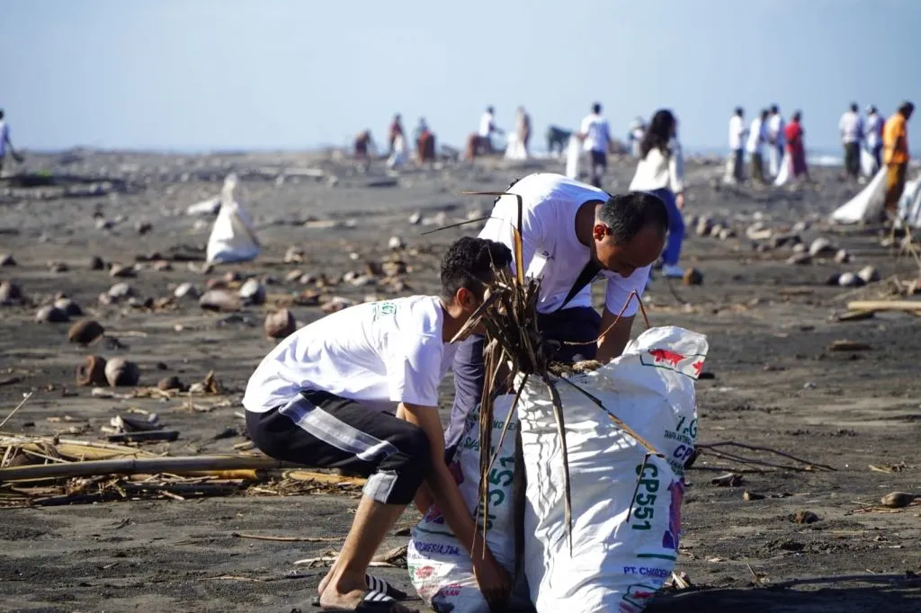 Aksi Ratusan Pegawai PLN Berhasil Kumpulkan Lebih dari 1,5 Ton Sampah