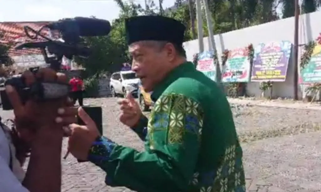 Anaknya Bebas dari Kasus Penganiayaan, Ka Inspektorat Lamongan Masih Bungkam