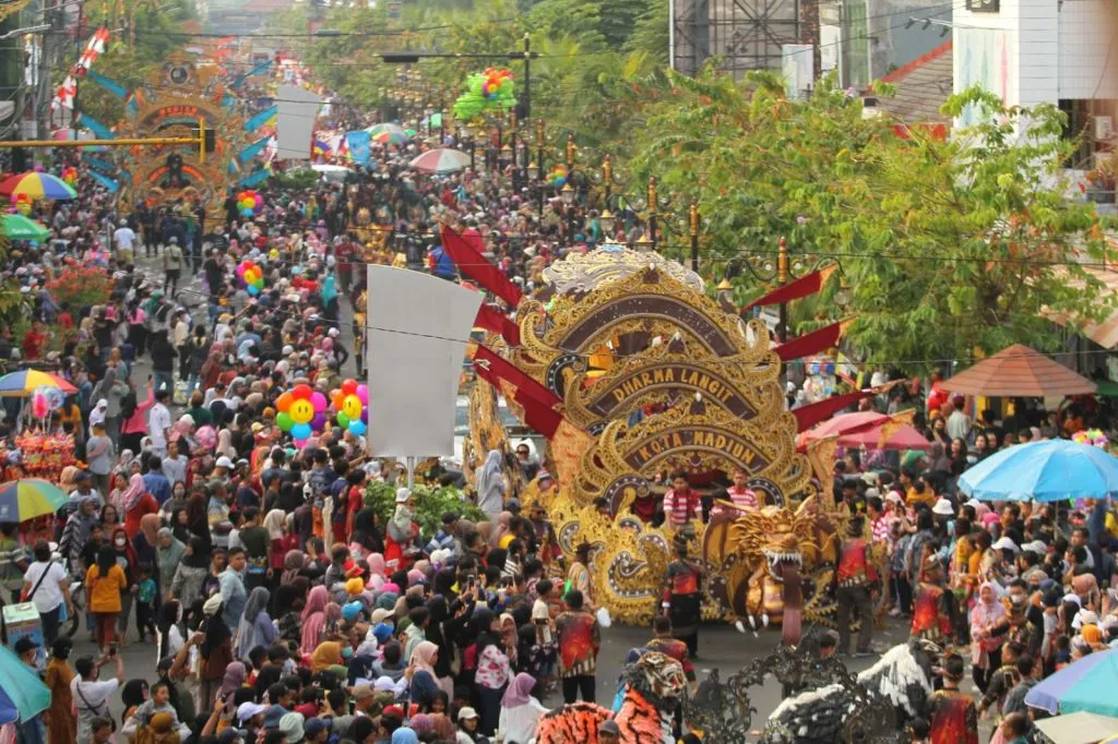 Madiun Carnival 2023 Pukau Puluhan Ribu Masyarakat