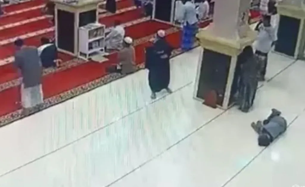 Punya Riwayat Sakit Jantung, Dosen Unhas Meninggal saat Salat Subuh di Masjid