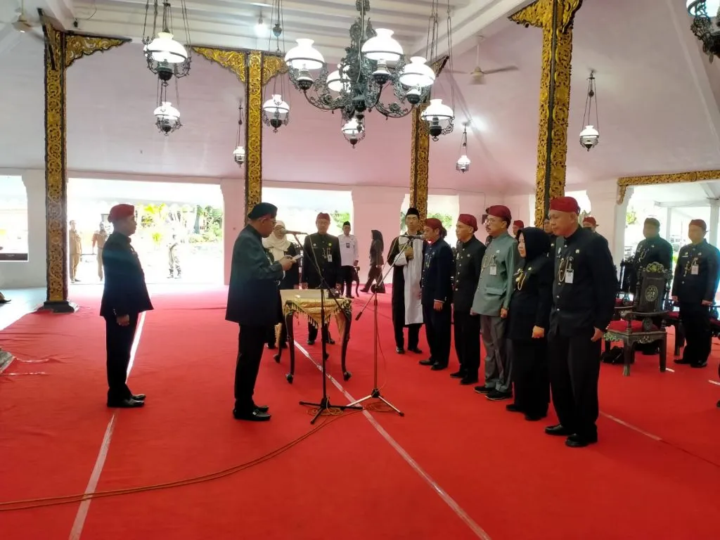 Penyegaran, Bupati Sumenep Mutasi 5 Pejabat Eselon II