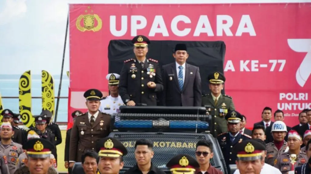 Upacara Peringatan HUT Bhayangkara Ke-77 Digelar di Lapangan Siring Laut Kotabaru