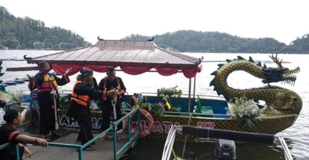Perahu Naga Telaga Ngebel Kantongi Ijin Syahbandar, Penumpang Diasuransikan