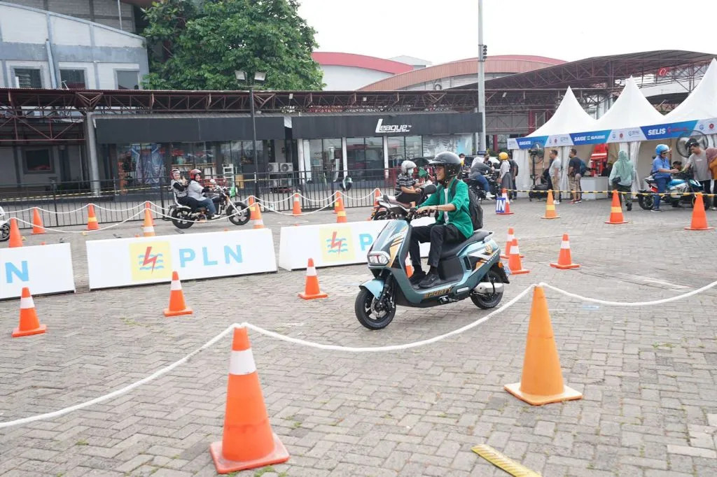PLN Dorong Penggunaan Kendaraan Listrik Guna Kurangi Polusi Udara