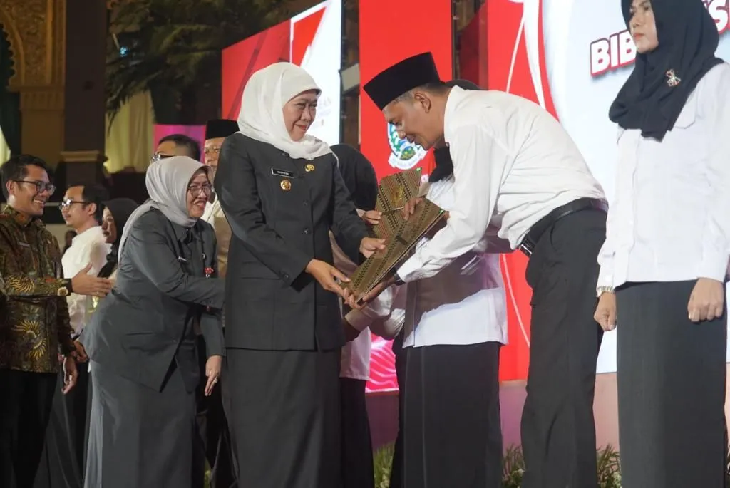 Penyerahan SK PPPK Formasi Tahun 2022 oleh Gubernur Jatim, Bank Jatim Hadir