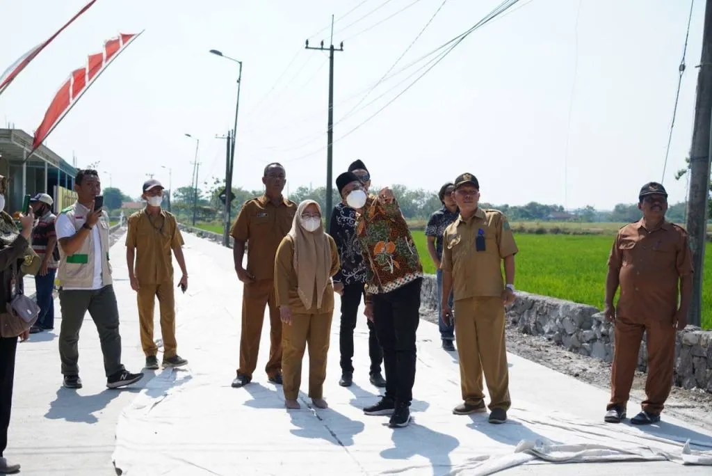 Progres Proyek Betonisasi Ruas Tarik-Miliriprowo Capai 42 Persen