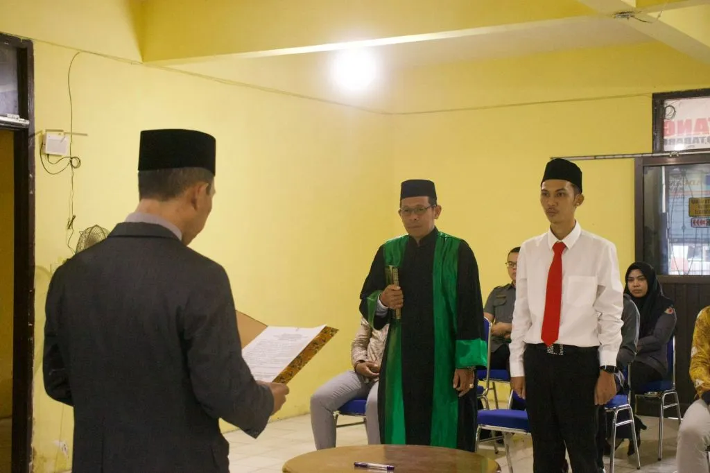 Bawaslu Kotabaru Lantik PAW Panwascam Kelumpang Hulu