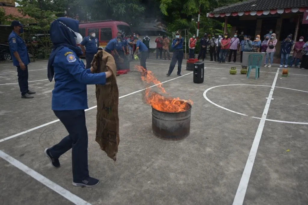 Pemkot Surabaya Libatkan Kader Madagaskar Antisipasi Bencana Kebakaran