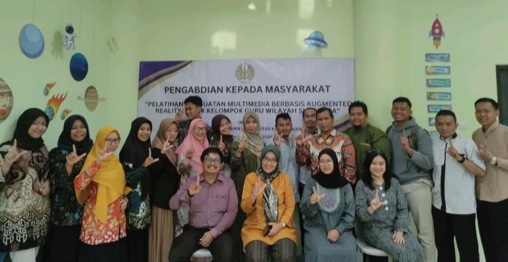 Dosen FIP UNESA Gelar Pelatihan Pembuatan Multimedia Berbasis Augmented Reality