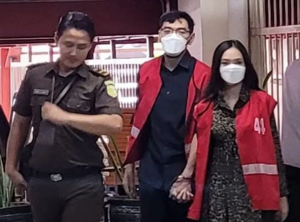 Dua Pemeran Video Porno Kebaya Merah dan Threesome Divonis Berbeda