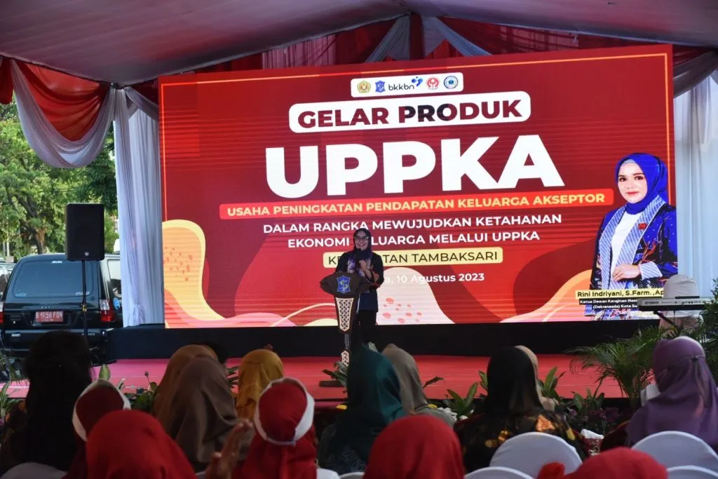 Wujudkan Ketahanan Ekonomi, Pemkot Surabaya dan Dekranasda Berdayakan Keluarga KB