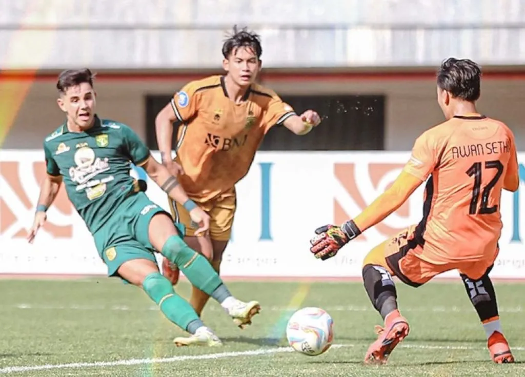 Aji Santoso Diistirahatkan, Persebaya Menang di Kandang Bhayangkara FC