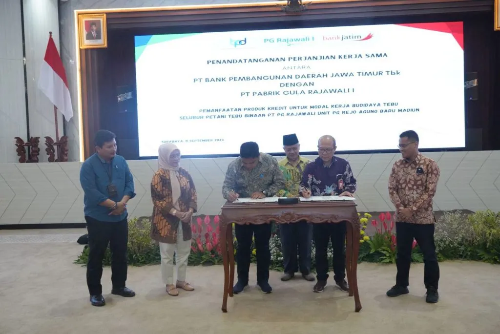 Bank Jatim dan PT PG Rajawali I Teken PKS Perihal Permodalan Petani Tebu