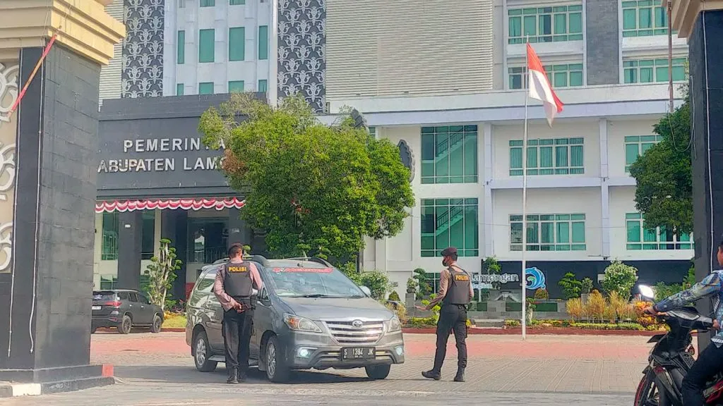 Berlanjut! KPK Geledah Gedung Pemkab Lamongan