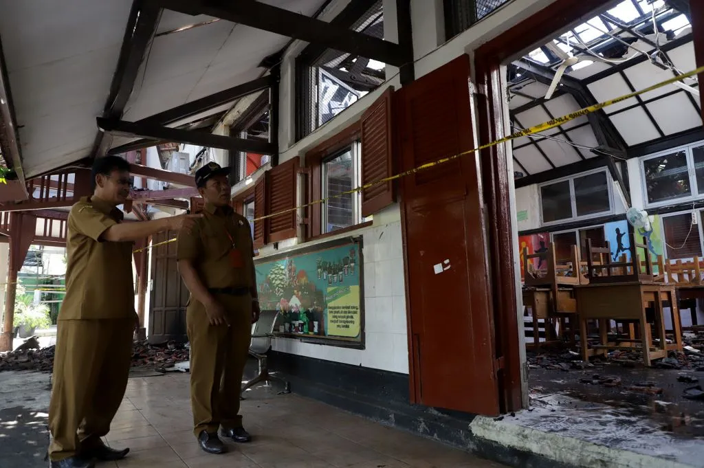 Pasca Kebakaran di SDN Dr. Soetomo V, Pemkot Surabaya Alihkan Pembelajaran via Daring