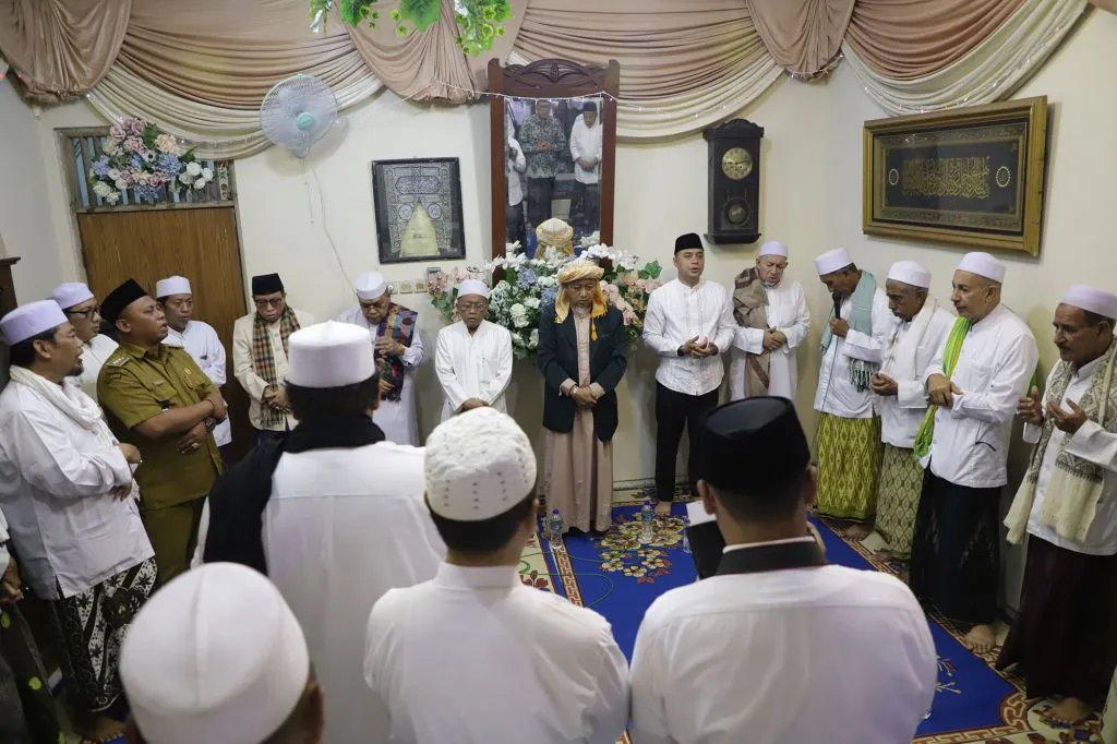 Dihadiri Ratusan Kyai dan Habaib, Pemkot Surabaya Gelar Salawat bersama di Balai Kota