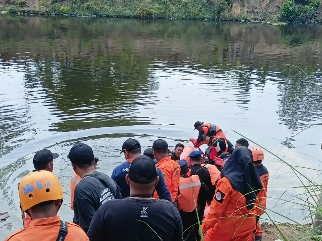 Pemuda Tenggelam di Sungai Bengawan Madiun Ditemukan Tewas