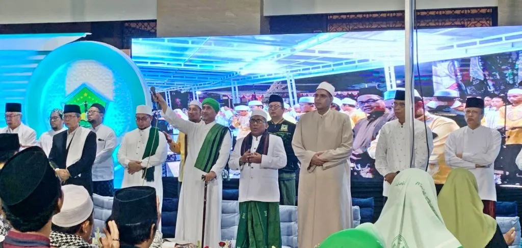 Para Kiai, Santri dan Masyarakat Gemakan Salawat di PPFF