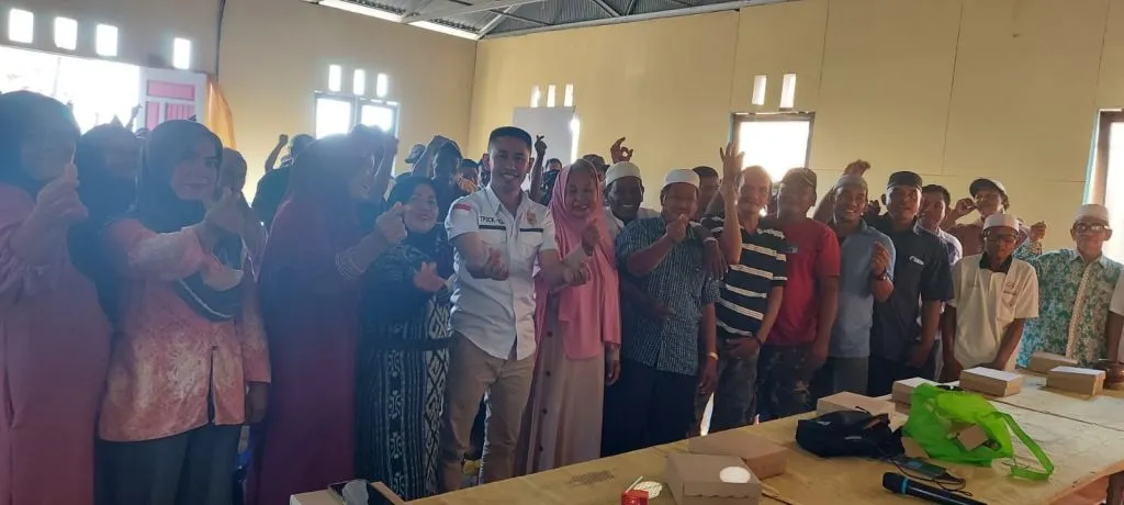 Reses di Desa Rampa Cengal, Roby Disambut Ratusan Warga