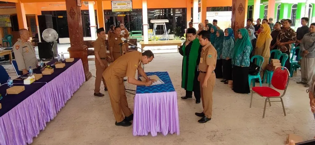 Camat Balongbendo Lantik PJ Kades Sumokembangsri