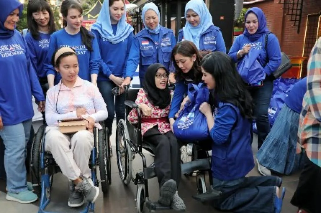 Annisa Bersama Srikandi Demokrat Gelar Baksos di Madiun