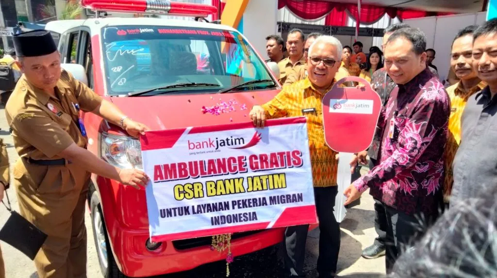 Bank Jatim Bantu PMI Ambulans dan Fasilitasi Transaksi Keuangan