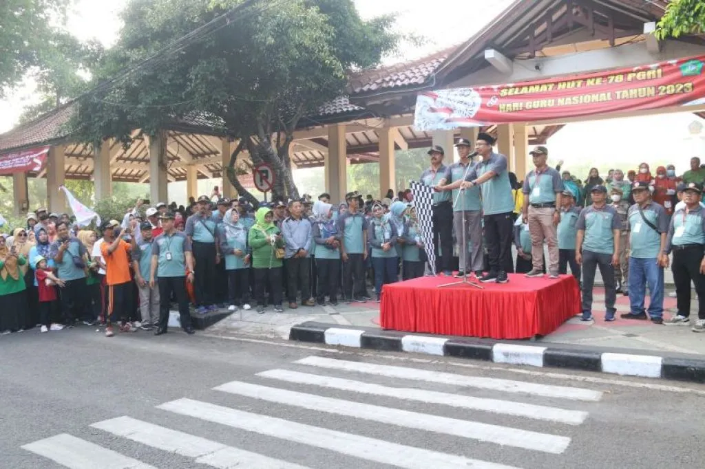 Gus Muhdlor : Guru Ujung Tombak Tercapainya Generasi Emas 2045