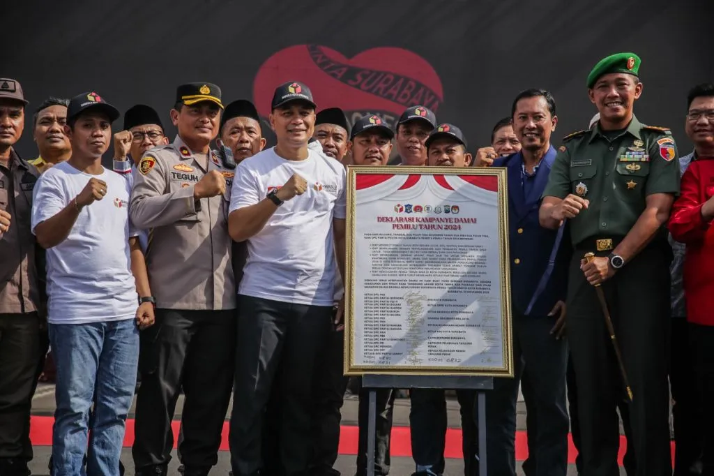 Bawaslu Deklarasi Pemilu Damai 2024, Wali Kota Eri Ajak Jaga Kondusifitas Surabaya