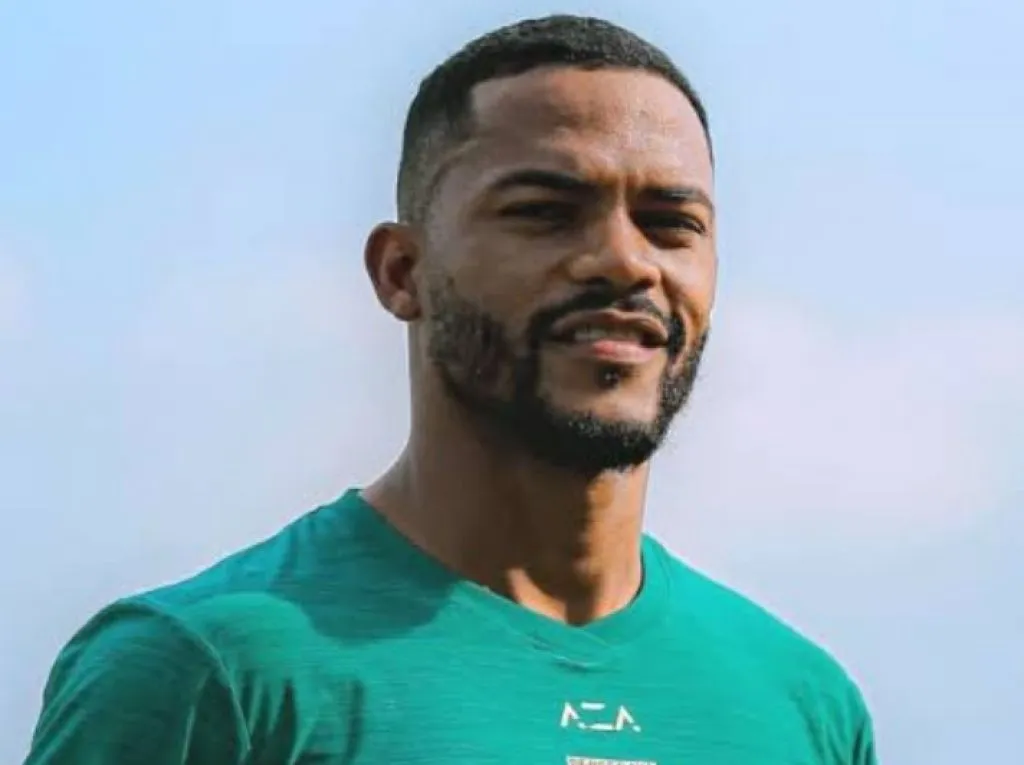 Persebaya "Hapus" Paulo Victor