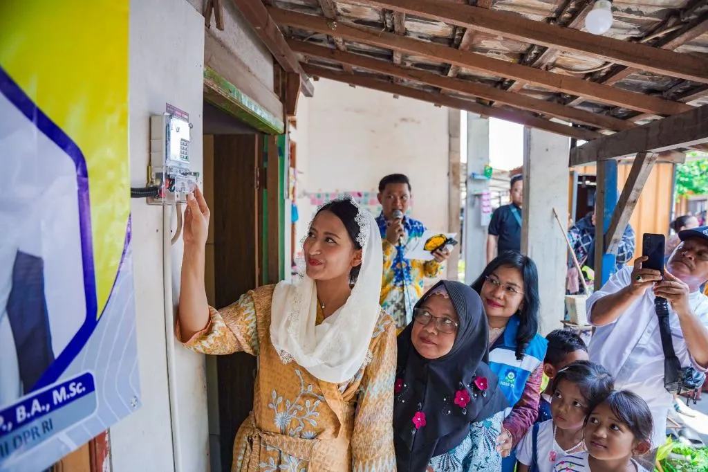 Di Gresik, 284 Rumah Warga Tak Mampu Dapat Bantuan Pasang Baru Listrik