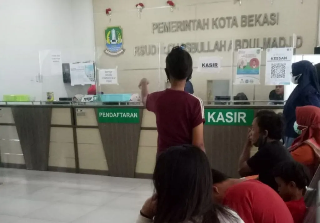 Keluarga Pasien Keluhkan Pelayanan Pendaftaran di RSUD Casbullah Abdul Majid