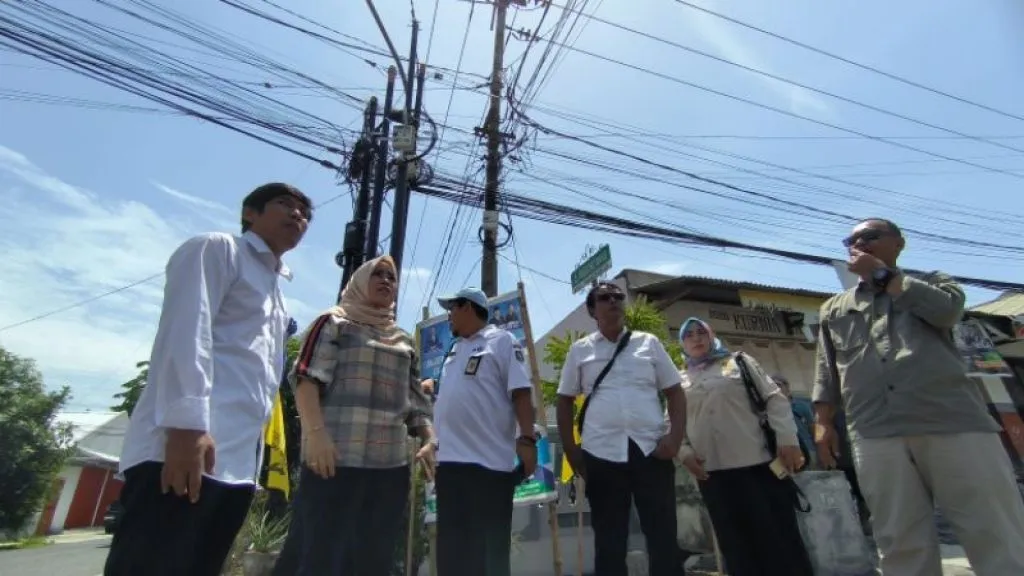 Komisi III DPRD Kota Madiun Sidak Kabel Semrawut