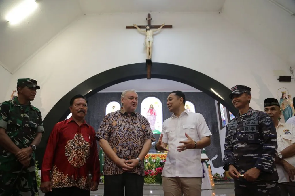 Bersama Forkopimda Tinjau Gereja, Wali Kota Eri Cahyadi: Semoga Surabaya tetap Rukun
