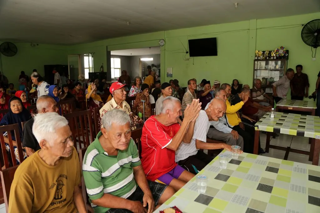 Ratusan Lansia di Griya Werdha Jambangan Ikuti Sosialisasi Pemilu 2024