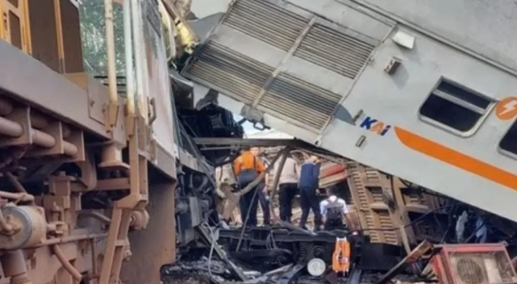 Tabrakan Kereta di Cicalengka, 3 Orang Meninggal Dunia
