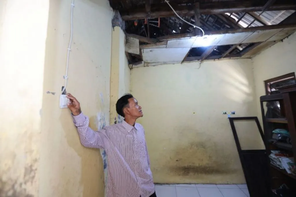 Sambung Listrik Gratis Donasi Pegawai PLN Telah Nyalakan Lebih dari 17.000 Rumah