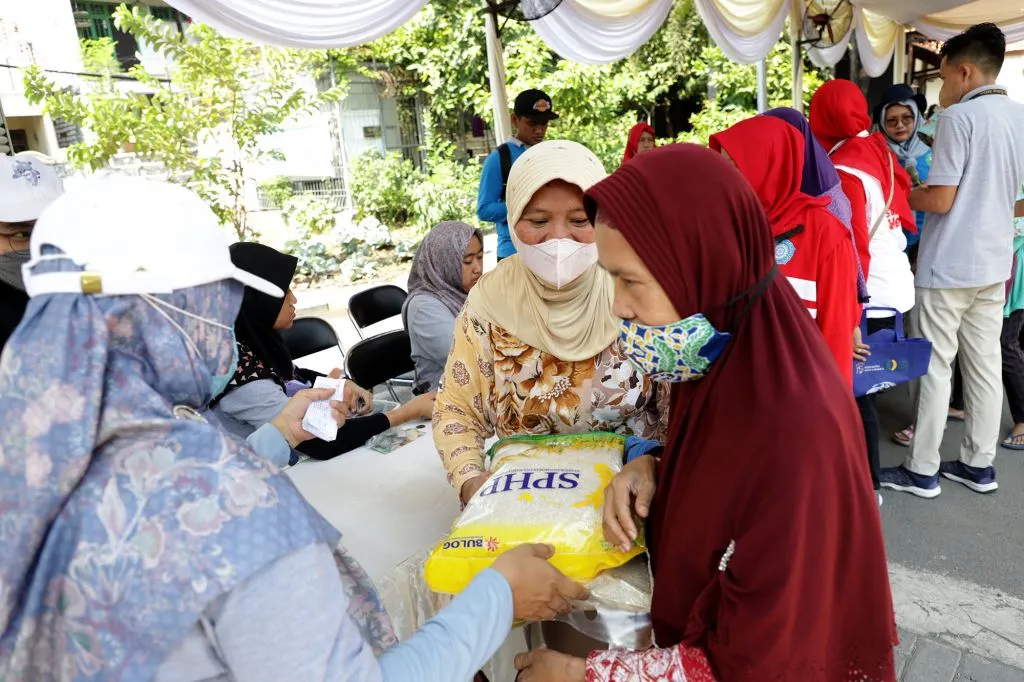 Pemkot Surabaya memastikan ketersediaan beras di Kota Pahlawan sangat aman dan mencukupi.