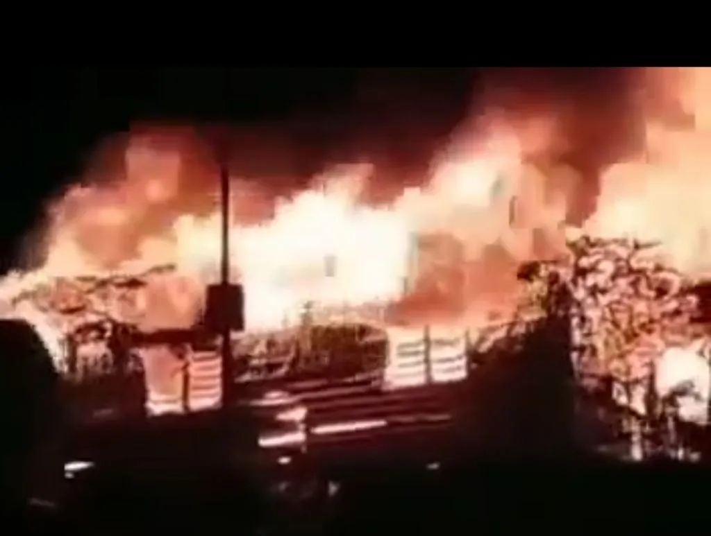 Dicueki Kekasih Gelap, Pria Beristri Bakar Kos-kosan