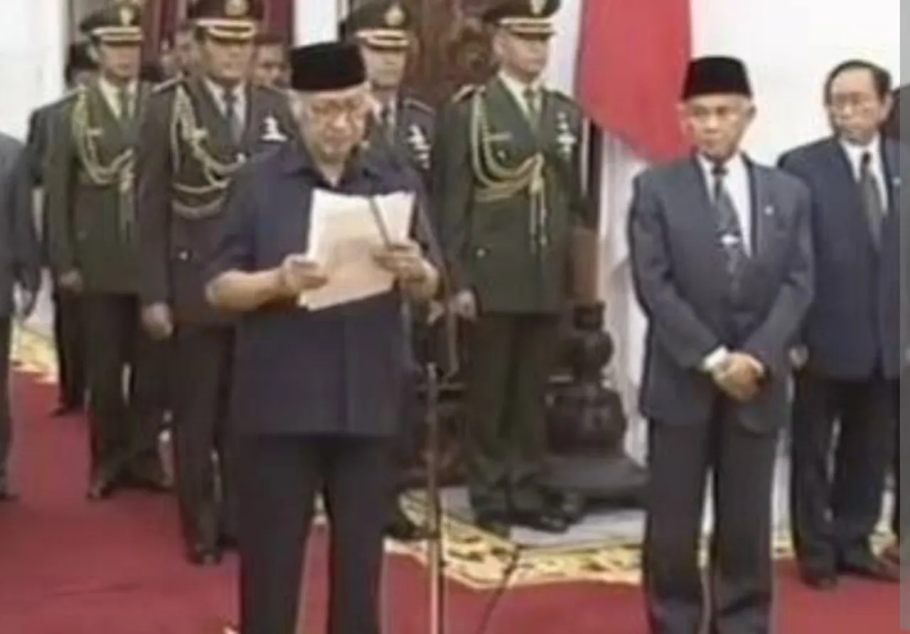 Mahfud MD: Soeharto Luar Biasa Kuat tapi Bisa Jatuh juga